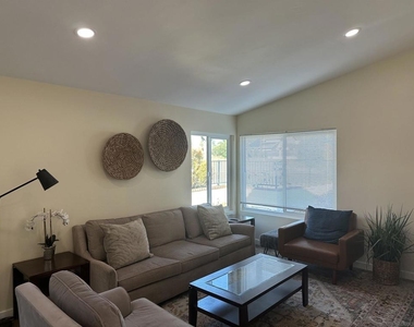 130 Rosemary Place - Photo Thumbnail 8
