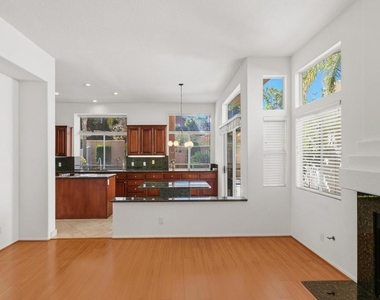 17964 Pueblo Vista Ln - Photo Thumbnail 15