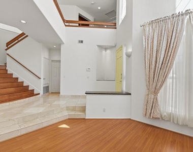 17964 Pueblo Vista Ln - Photo Thumbnail 7