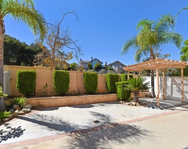17964 Pueblo Vista Ln - Photo Thumbnail 41