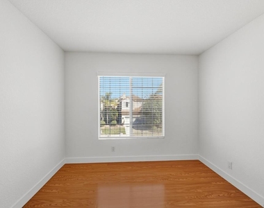 17964 Pueblo Vista Ln - Photo Thumbnail 26