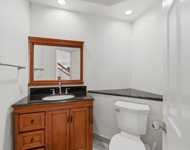 17964 Pueblo Vista Ln - Photo Thumbnail 16