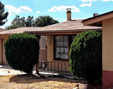 565 Taylor St - Photo Thumbnail 3