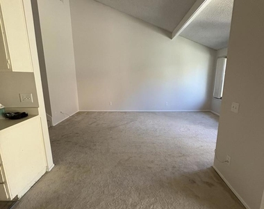 1418 Ramona Drive - Photo Thumbnail 5