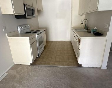 1418 Ramona Drive - Photo Thumbnail 2