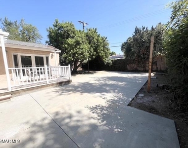 5930 Hesperia Avenue - Photo Thumbnail 20