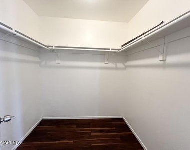 5930 Hesperia Avenue - Photo Thumbnail 18