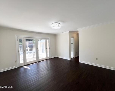 5930 Hesperia Avenue - Photo Thumbnail 9