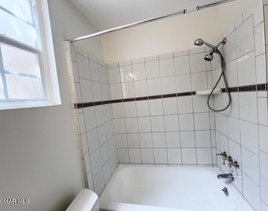 5930 Hesperia Avenue - Photo Thumbnail 13