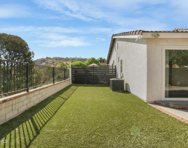 160 Birchwood Street - Photo Thumbnail 20