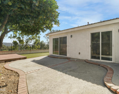 160 Birchwood Street - Photo Thumbnail 18