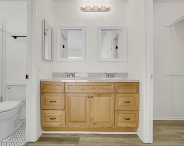 160 Birchwood Street - Photo Thumbnail 14