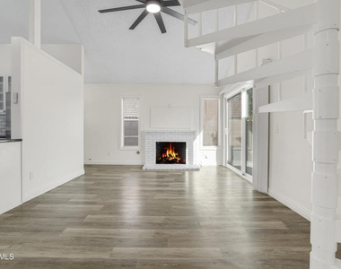 160 Birchwood Street - Photo Thumbnail 3