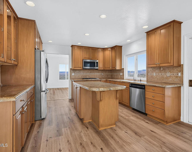 2478 Sapra Street - Photo Thumbnail 16