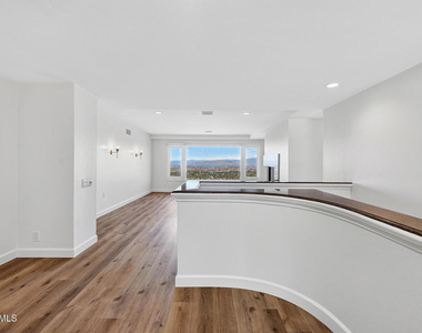 2478 Sapra Street - Photo Thumbnail 5