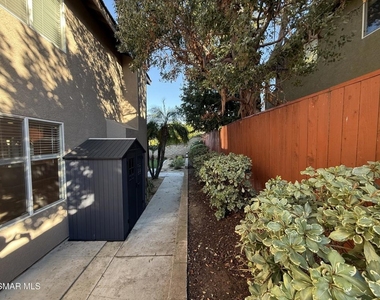424 Knollwood Drive - Photo Thumbnail 18