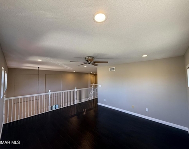 424 Knollwood Drive - Photo Thumbnail 7