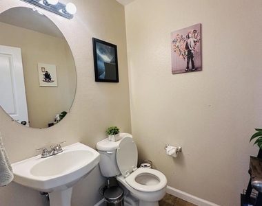 224 Rustling Heights Court - Photo Thumbnail 9