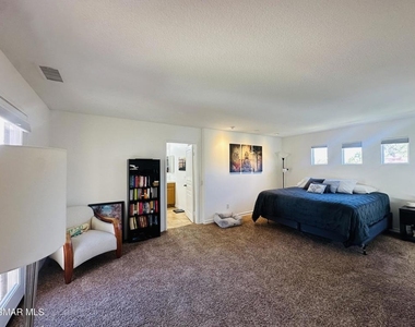 224 Rustling Heights Court - Photo Thumbnail 12
