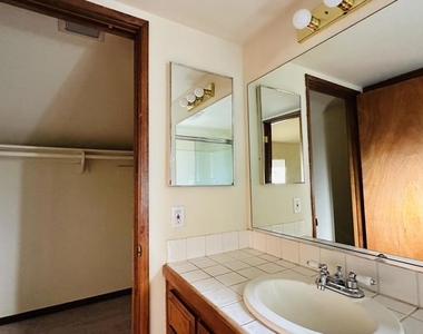54315 Pine Crest Avenue - Photo Thumbnail 14