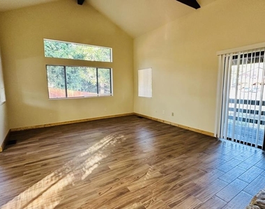 54315 Pine Crest Avenue - Photo Thumbnail 8