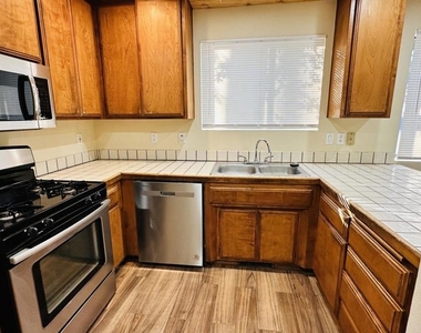 54315 Pine Crest Avenue - Photo Thumbnail 7