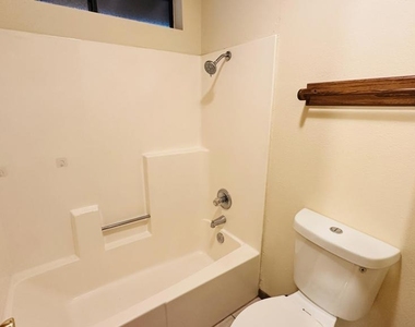 54315 Pine Crest Avenue - Photo Thumbnail 20