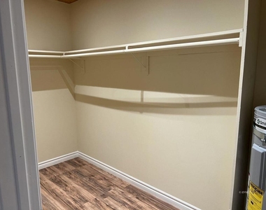 54141 Pine Crest Avenue - Photo Thumbnail 8