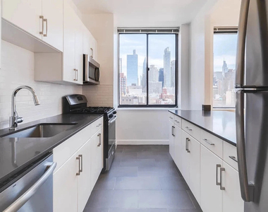 505 West 54th Street - Photo Thumbnail 2