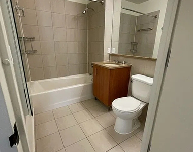 515 West 52nd Street - Photo Thumbnail 6