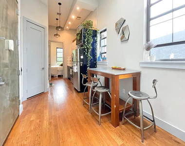 9 Marcus Garvey Boulevard - Photo Thumbnail 1