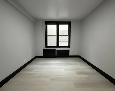 East 58th Street - Photo Thumbnail 8