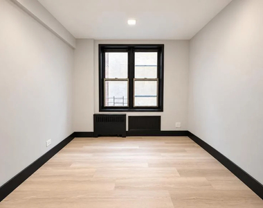  East 58th Street - Photo Thumbnail 4