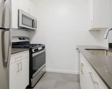 505 W. 54th St. - Photo Thumbnail 4
