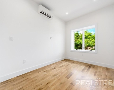 339 Herkimer Street - Photo Thumbnail 6