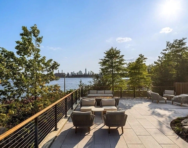 57th Avenue - Photo Thumbnail 8