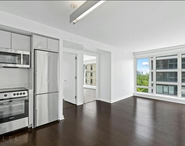 West 113th Street - Photo Thumbnail 4