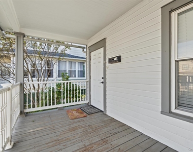 18 Chestnut Street - Photo Thumbnail 2