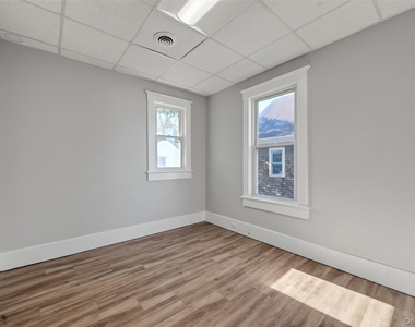 18 Chestnut Street - Photo Thumbnail 13