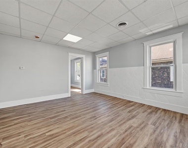 18 Chestnut Street - Photo Thumbnail 14