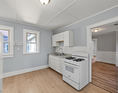 18 Chestnut Street - Photo Thumbnail 5