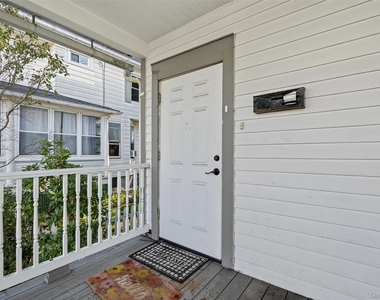 18 Chestnut Street - Photo Thumbnail 4
