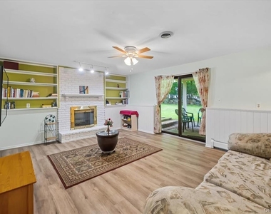 60 Smith Hill Road - Photo Thumbnail 16
