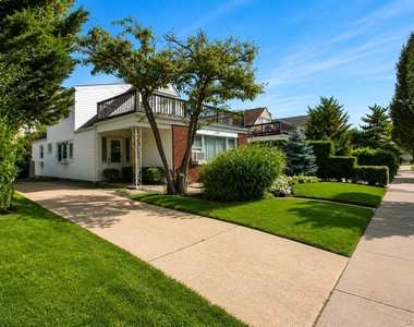 545 E Park Avenue - Photo Thumbnail 1
