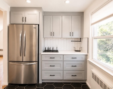 545 E Park Avenue - Photo Thumbnail 11