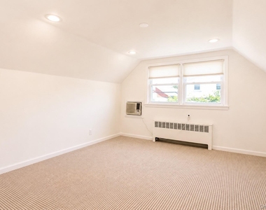545 E Park Avenue - Photo Thumbnail 18