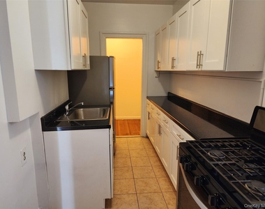 77-20 Austin Street - Photo Thumbnail 3