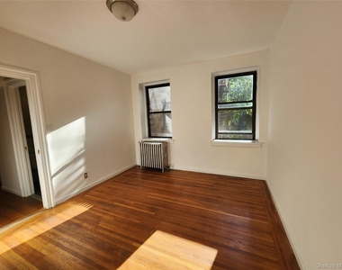 77-20 Austin Street - Photo Thumbnail 9
