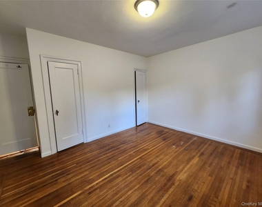 77-20 Austin Street - Photo Thumbnail 16