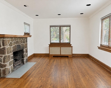 72 Primrose Avenue - Photo Thumbnail 2